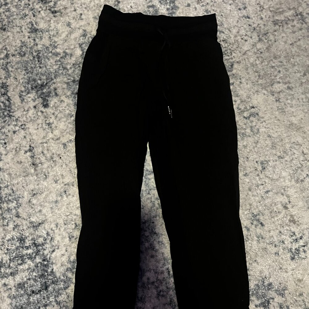 Lululemon Dance Studio Pants Cropped Size 4